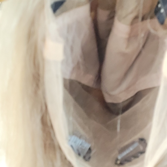 Beautiful human hair full lace wig from Pearl's Hair Boutique. Part anywhere! - Picture 6 of 10